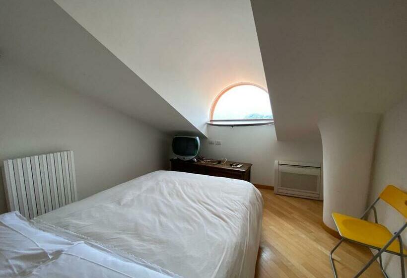 1 Bedroom Apartment Lake View, Residence Brentano Lake View Apartment