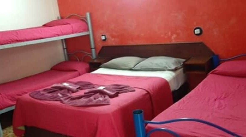 غرفة عادية خماسية, Hostel & Posada Noelia
