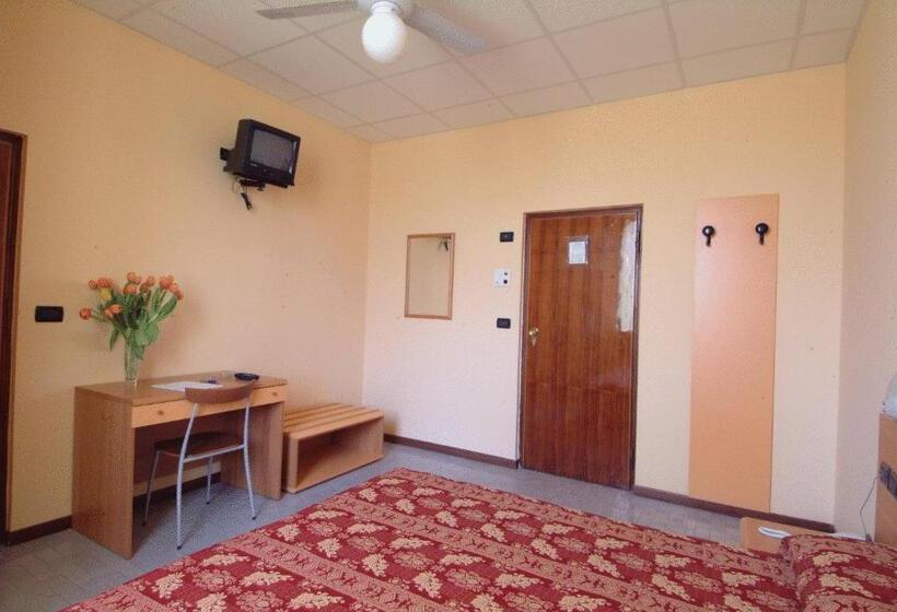 اتاق استاندارد با بالکن, San Geminiano