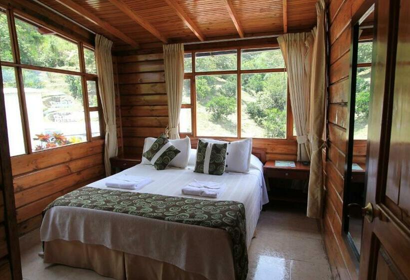 بنجلو عائلى, Villeta Resort