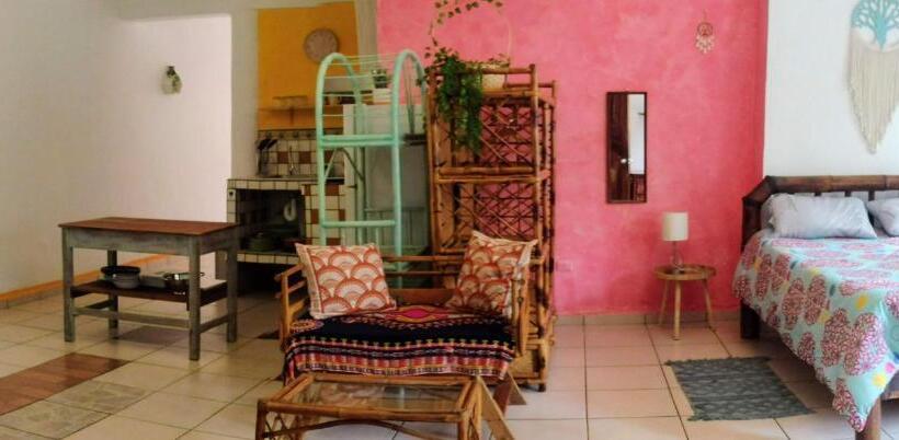 Апартаменты 2 Спальни, Cool Vibes Beach Hostel
