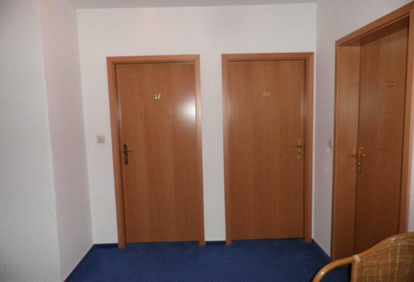 Quarto Estandar Individual, Haarener Hof