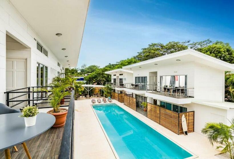 Quarto Premium Vista Piscina, In The Shade Hotel   Coworking   300mbit   Adults Only