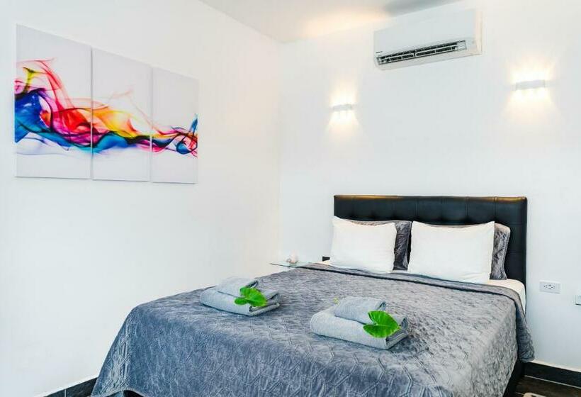 Quarto Premium Vista Piscina, In The Shade Hotel   Coworking   300mbit   Adults Only
