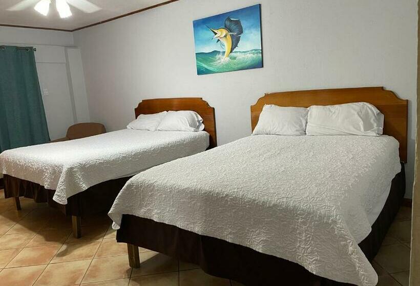 Четырехместный Номер Стандарт, Banana Bay Marina