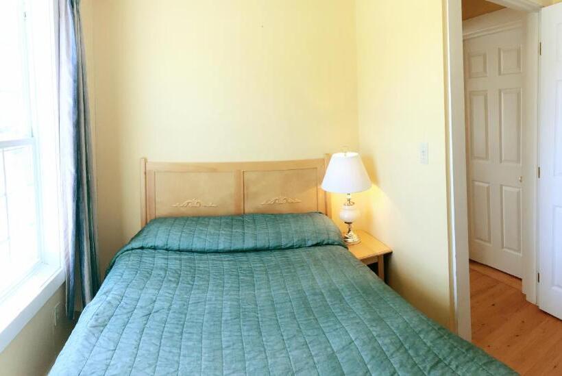 침실 3개 아파트, The Cavendish Motel