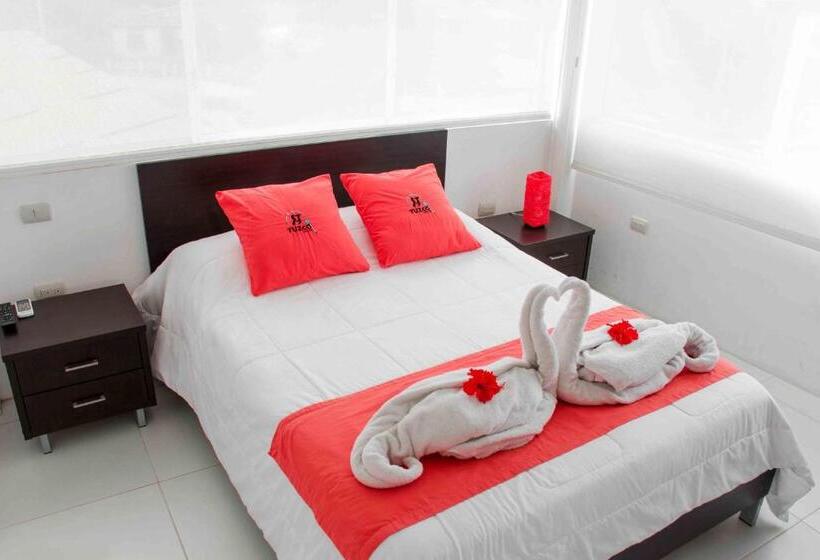 اتاق لوکس با چشمانداز استخر, Tuzco Lodge