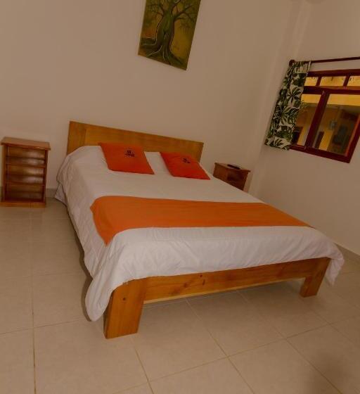 اتاق لوکس, Tuzco Lodge