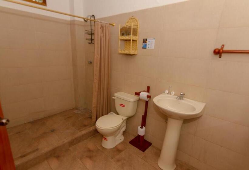 اتاق لوکس, Tuzco Lodge