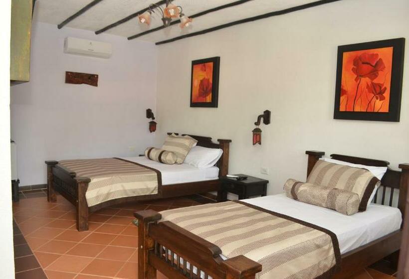 اتاق استاندارد سه نفره, El Virrey Hotel Boutique