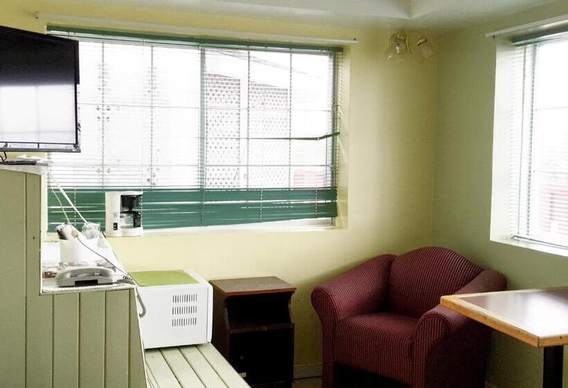 Номер Economy Индивидуальный, North Adventure Inn