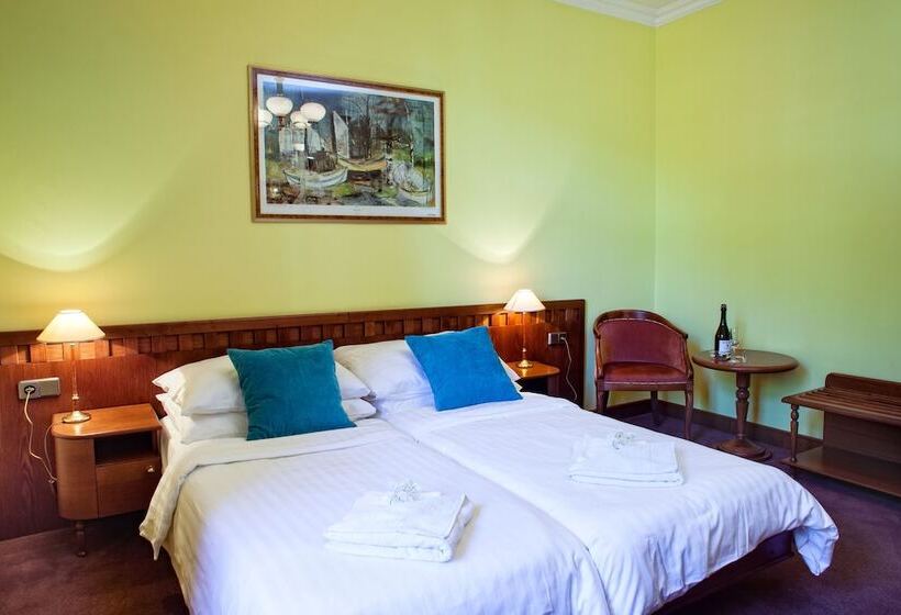 اتاق خانوادگی, Retro Hotel Villa Ostrava