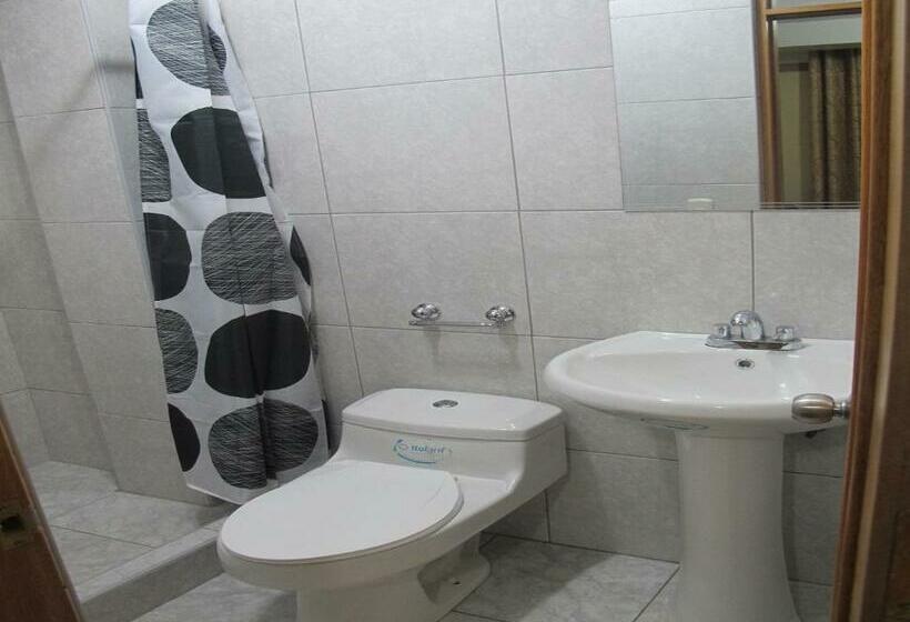 اتاق استاندارد سه نفره, Tumy House B&b