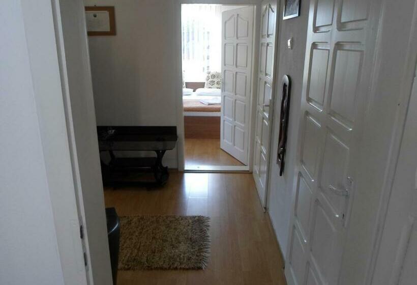 סוויטת 2 חדרי שינה, Zoltán & Erika Panzió Parajd