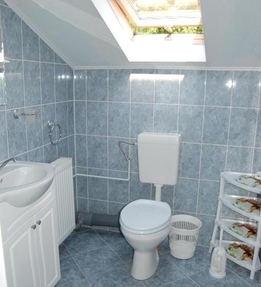 דירת שלושה חדרים, Zoltán & Erika Panzió Parajd