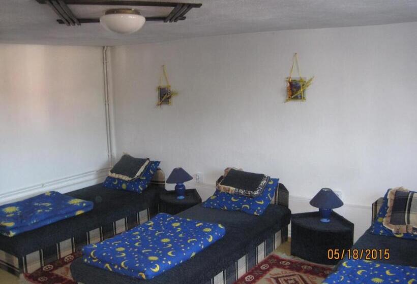 חדר סטנדרט טריפל חדר רחצה חיצוני, Zoltán & Erika Panzió Parajd