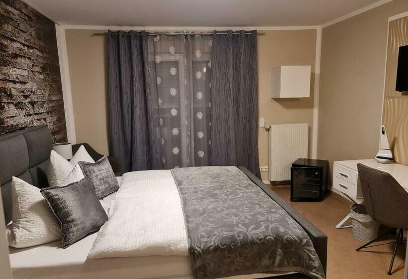 Номер Стандарт с Балконом, Aparthotel Magnolia