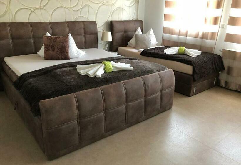 Семейный Номер, Aparthotel Magnolia