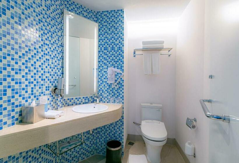 스탠다드 룸 퀸사이즈 침대, Holiday Inn Express Baruna, An Ihg
