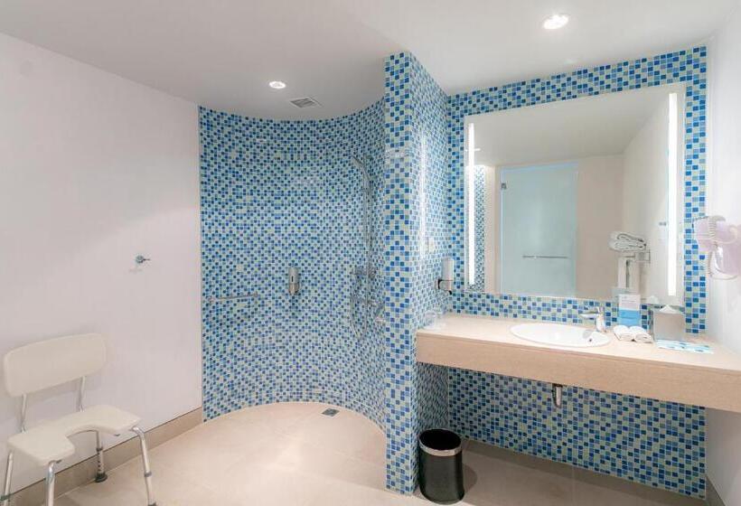 장애인을 위한 퀸사이즈 스탠다드 룸, Holiday Inn Express Baruna, An Ihg