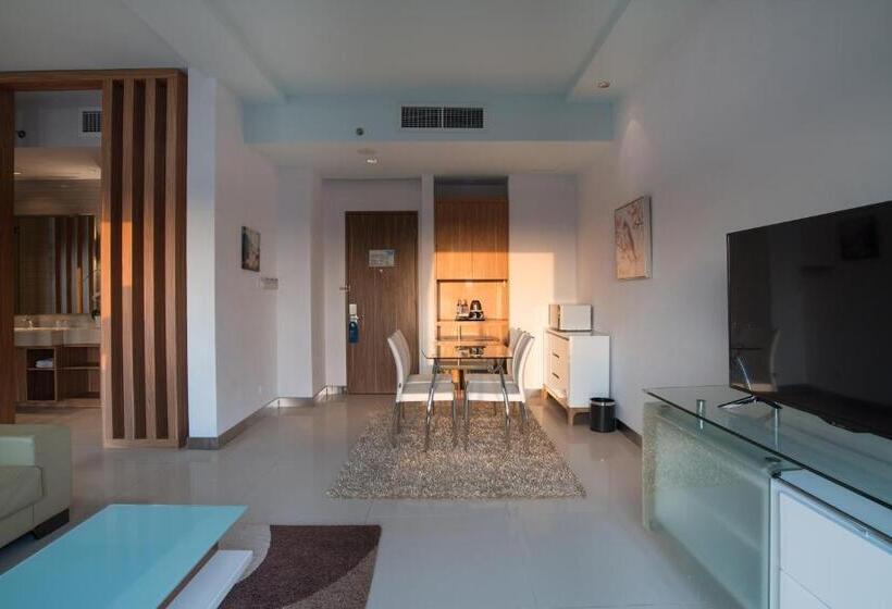 스위트 킹사이즈 침대, Holiday Inn Express Baruna, An Ihg