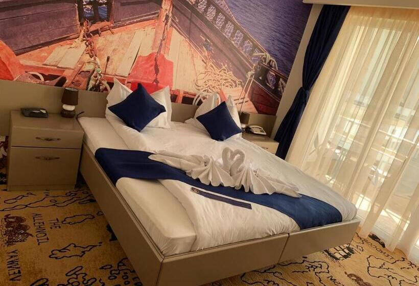 高级大房间, Pirates Resort
