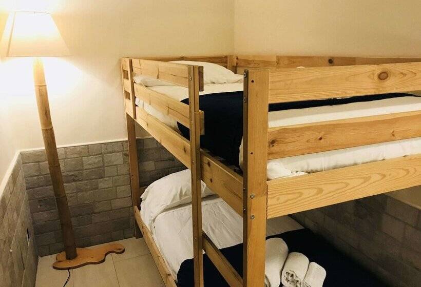 Четырехместный Номер Стандарт, Fiumicino Airport B&b Deluxe