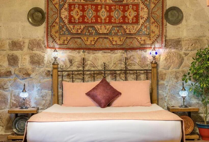 Suíte Familiar, Maron Stone House