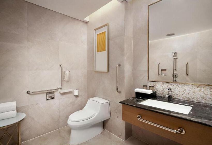اتاق دلوکس با تخت کینگ و چشم‌انداز, Sheraton Qingdao West Coast