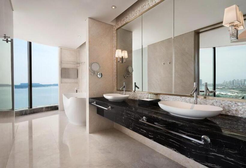 سوئیت پریمیوم, Sheraton Qingdao West Coast