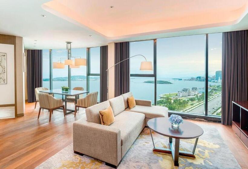 سوییت اجرایی, Sheraton Qingdao West Coast