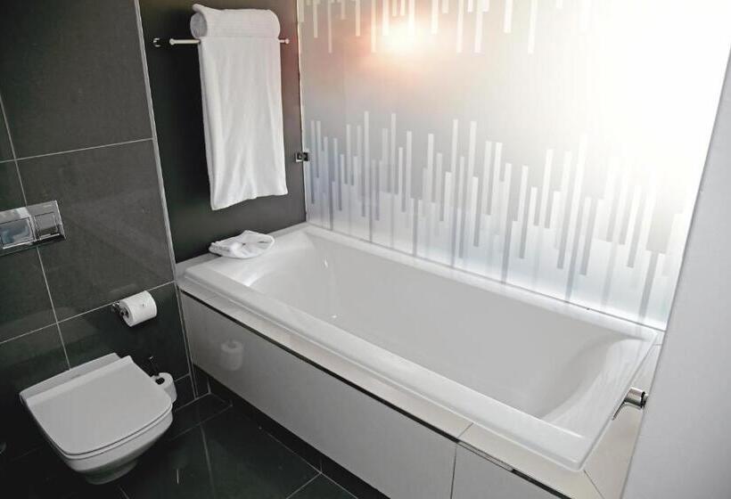 Апартаменты 3 Спальни, The Capital Menlyn Maine