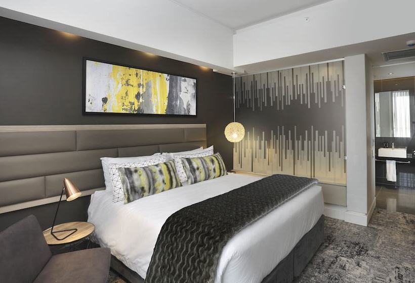 Номер Executive, The Capital Menlyn Maine