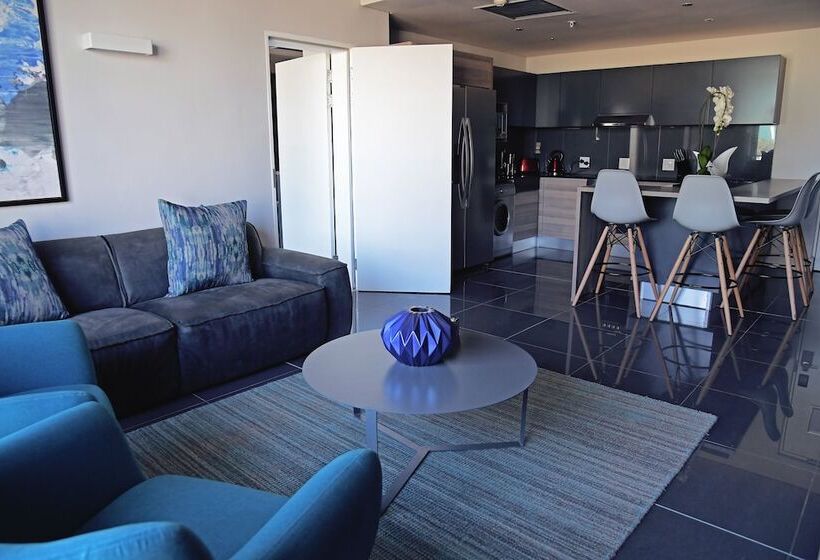 דירת שני חדרים, The Capital Menlyn Maine