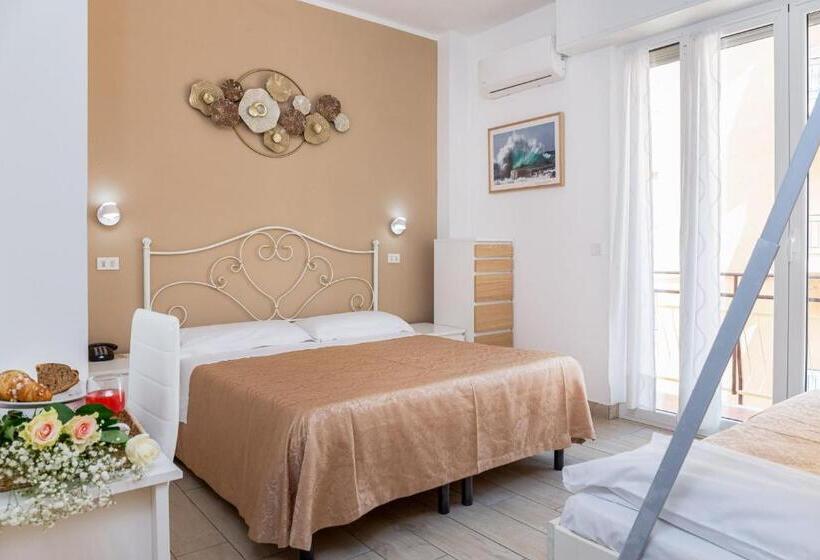 اتاق استاندارد با بالکن, Villa Lina