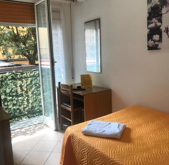 اتاق استاندارد یک نفره, Villa Lina