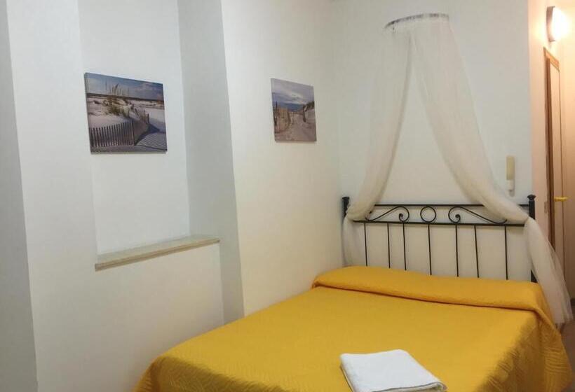 اتاق استاندارد یک نفره, Villa Lina