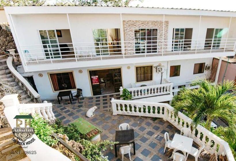 اتاق استاندارد سه تخته بدون تهویه هوا, The Rock House Eco