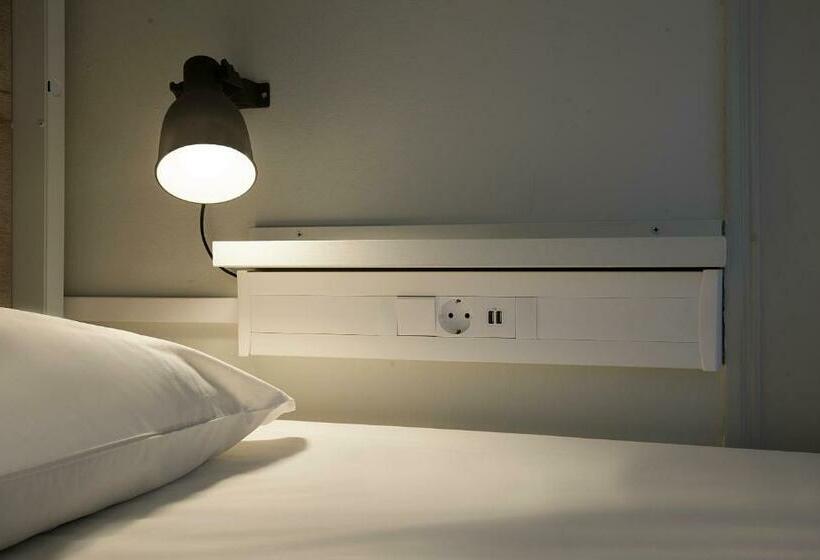 Bed in Shared Room with Shared Bathroom, Goodmorning Solo Traveller Hostel