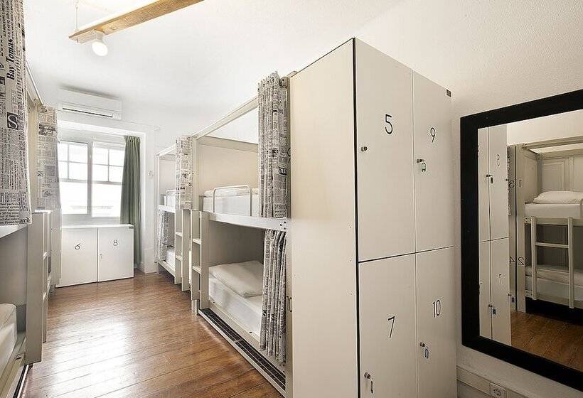Bed in Shared Room with Shared Bathroom, Goodmorning Solo Traveller Hostel