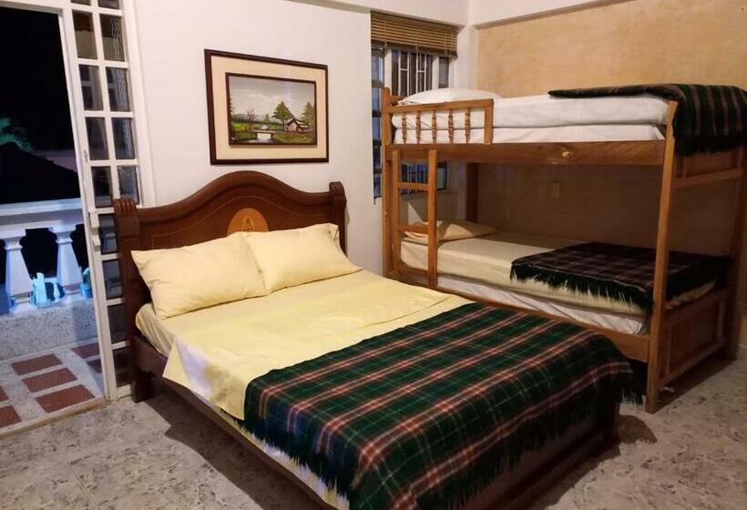 Habitación Familiar, Casa Campestre La Colombiana