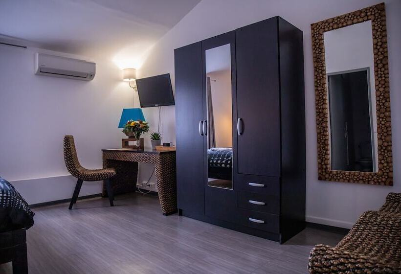 Номер Стандарт, Auberge Sainte Marguerite