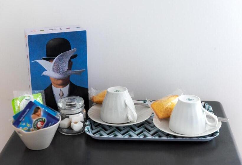 חדר סטנדרט, D'un Jour à L'autre