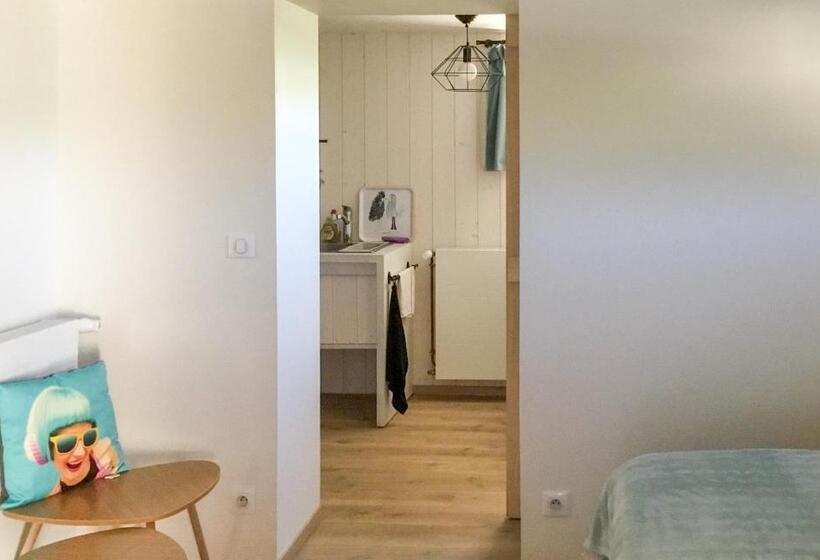 חדר סטודיו סטנדרד, D'un Jour à L'autre