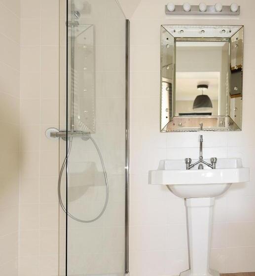 חדר סטודיו סטנדרד, D'un Jour à L'autre