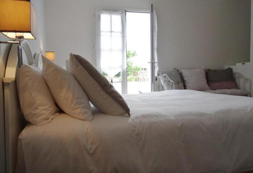 Полулюкс Одноместный с Террасой, Hôtel & Spa Harretchea, Côte Basque