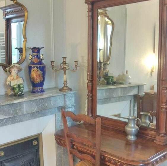 غرفة عائلية, A La Grenouille Du Jura