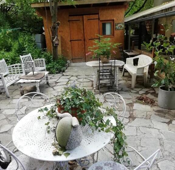 Номер Стандарт Вид на Сад, & Restaurant Le Chalvet