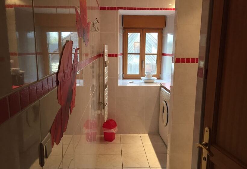 Дом 2 Спальни, Maison D Hotes & Gites Domaine De La Garaye