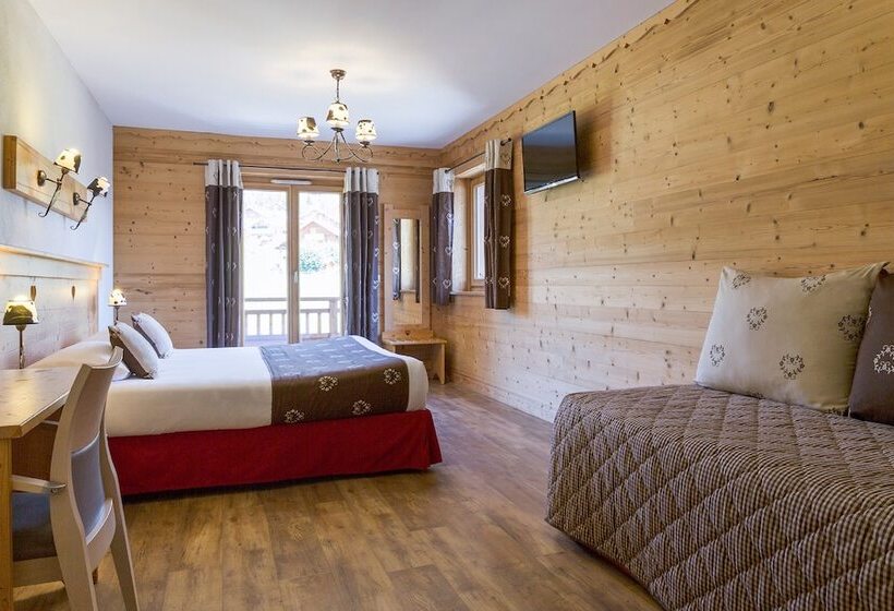 اتاق استاندارد سه نفره, Chalet Hôtel Le Beausoleil, The Originals Relais